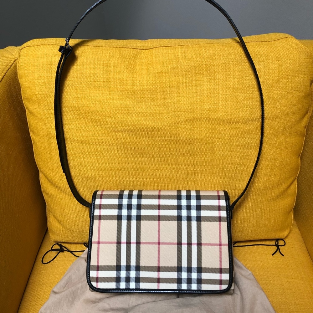 EUC Burberry Bag